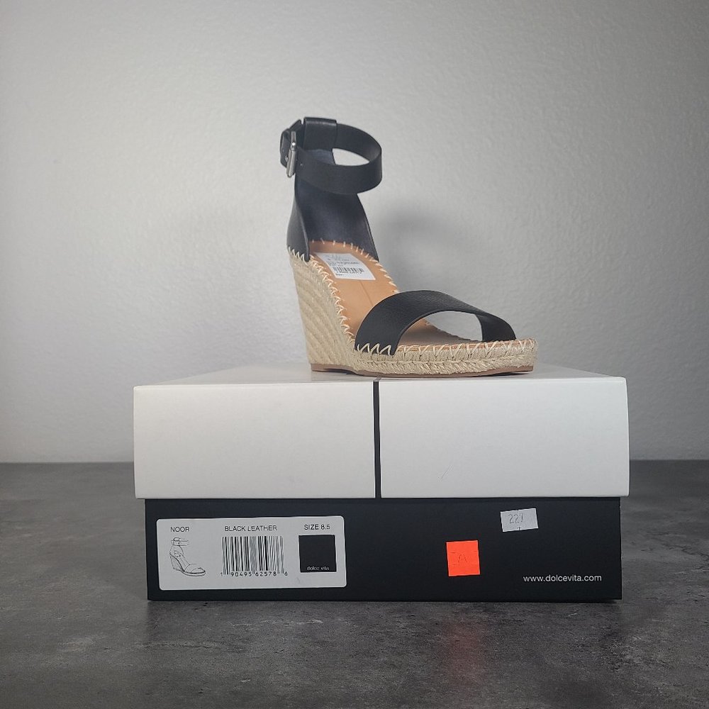 Dolce Vita Noor Wedges in Black